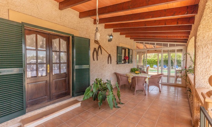 Lloseta Ski Chalet | Acogedora finca con piscina