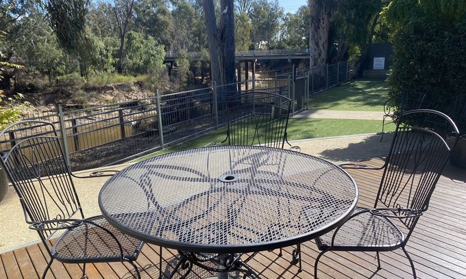 Echuca Apartment | Adelphi 3 - River views located in the centre of Echuca