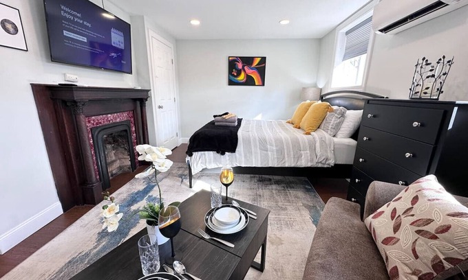 Pittsburgh House | Adorable 1 BR on the mount