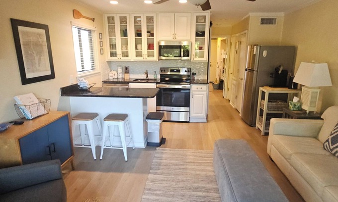 Folly Field Condo | Adorably furnished and updated Ocean Villa condo, with wonderful 200+ Reviews!