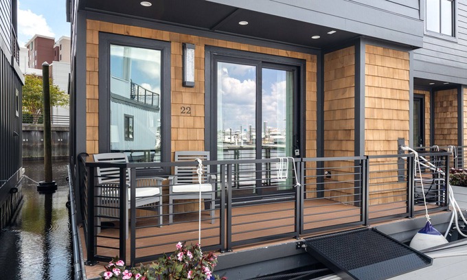 River District Apartment | Adrift @ The Cove Riverwalk Villas