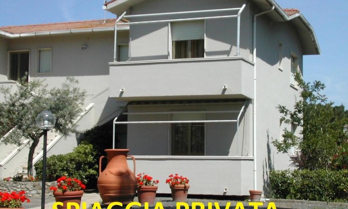 Marina di Bibbona House | Affittacamere FloraMare