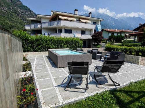 Mese House | AFFITTACAMERE VALCHIAVENNA con PARCHEGGIO PRIVATO SUL POSTO! - Foresteria Lombarda ad apprezzata Gestione Familiare dal 2012, Qualità-Prezzo TOP! "Guest-House with PRIVATE PARKING ON SITE! Appreciated Family Management since 2012, Quality-Price TOP!"