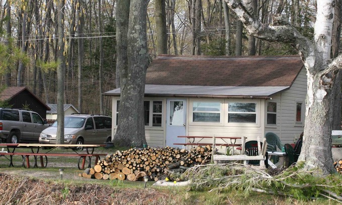 Lake Township Cottage | Affordable Family Fun on the Platte Lakes Van Hammen Cottage #2