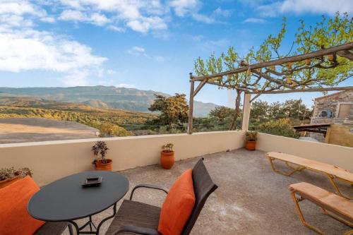 Malaxa House | Agapi's Charming Retreat - Rustic Escape By Chania