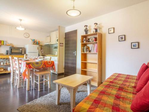 Luz-Saint-Sauveur Apartment | Agréable T2 Cabine avec Piscine, Balcon et WiFi à Luz-Saint-Sauveur - FR-1-402-116