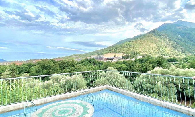 Corte Apartment | Air-conditioned 3-BR Apartment with Terrace in Corte