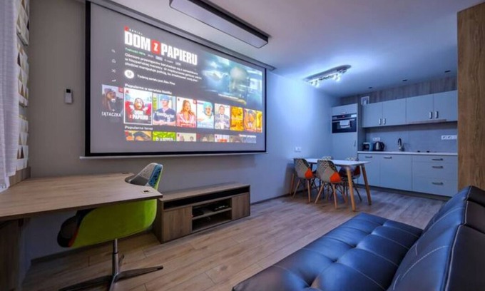 City Centre Apartment | Aircon Studio With Projector and Balcony Near Main Square