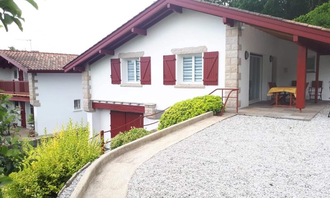 Saint-Pee-sur-Nivelle House | Aire-leku - Saint-pee-sur-nivelle