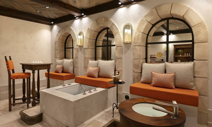 Val-d'Isere Hotel | Airelles Val d’Isère , Le Brussel's