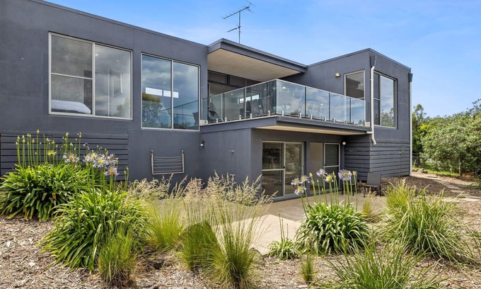 Aireys Inlet House | Aireys Sunset Beach House - 4 bedroom modern house with views