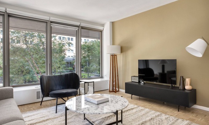 Prudential - St. Botolph Apartment | Airy Back Bay 1BR w/Gym, nr Copley Sq, by Blueground