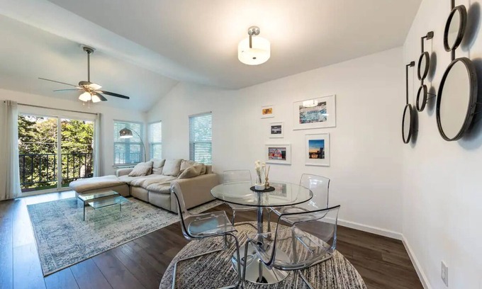 South Lamar Condo | Airy Condo - 8 min to SoCo, 10 min to DT & Airport