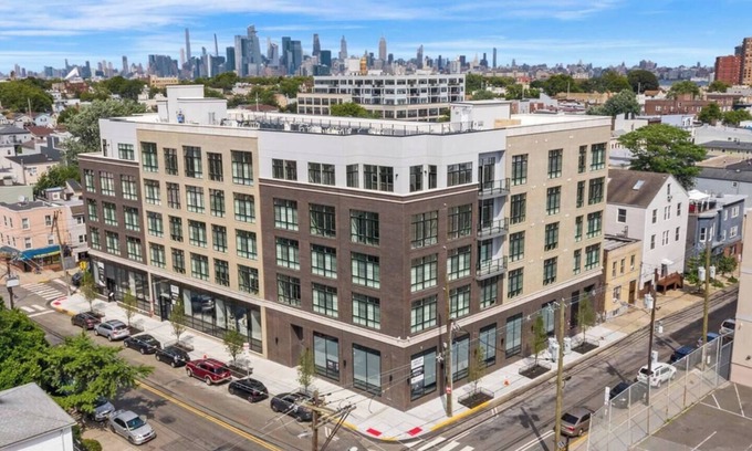 The Heights Apartment | Airy Loft by NYC w Rooftop & Parking on Premises