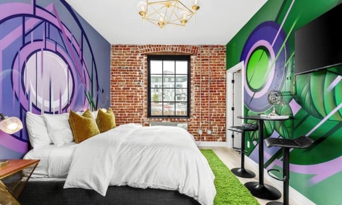 Golden Triangle Apartment | AJ Davis Art Suite 108