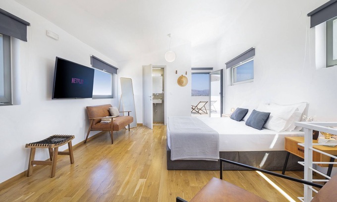 Chania Hotel | Akrotiri Apt with Sea view