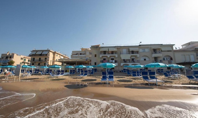 Sperlonga Hotel | Albergo La Sirenella