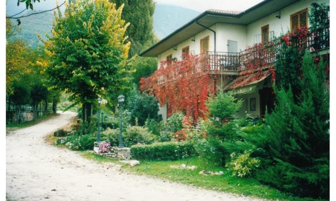 Rivodutri Hotel | Albergo-Ristorante"Parco alle Noci"tra la Cascata delle Marmore,Labro e valle Santa di S Francesco