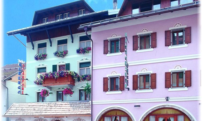 Forni Avoltri Hotel | Albergo Scarpone