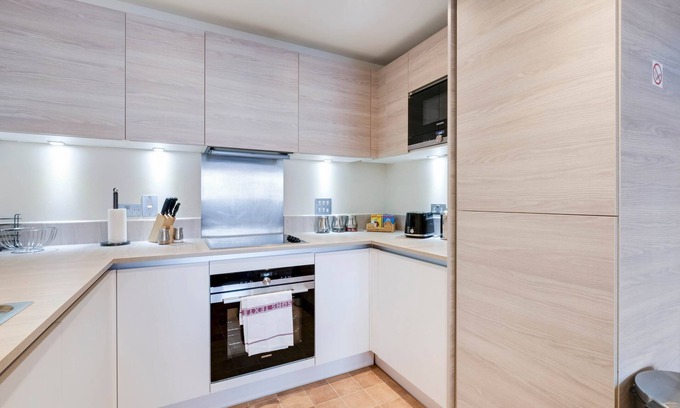 Bray on Thames Apartment | Alder House Serviced Apartment Maidenhead by Ferndale - Apt A