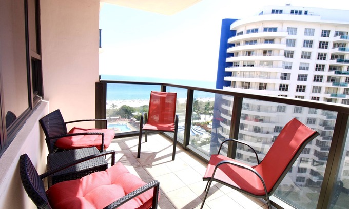 Miami Beach Condo | Alexander 1211 with Beach Access, 2 pools, sauna