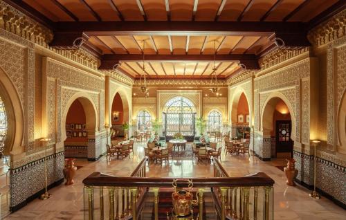 Central District Hotel | Alhambra Palace Hotel