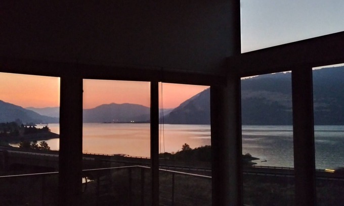 Mosier Condo | All About the View - Walk to River, Town, & Trails
