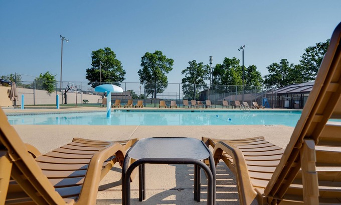 Table Rock Condo | All Fore the Best | Onsite amenities