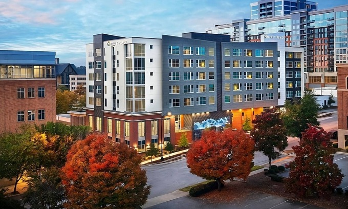Greenville Downtown House | All You Need for a Fun Vacay! 4 Units Onsite Parking, Pets Allowed, Indoor Pool!