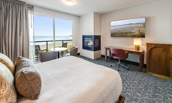 Newport Hotel | Allred Hotel