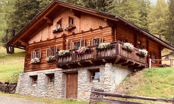 Heiligenblut House | Almhuette-Gipper