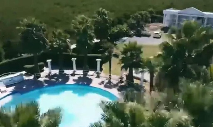 Rauco Villa | Alojamiento vacacional completo 8 habitaciones 9 baños con piscina