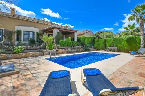 Cansalades Villa | Alondra