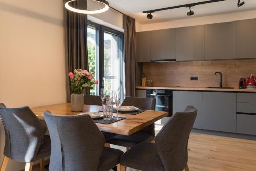 Haus im Ennstal Apartment | Alpenlodge Haus - SKIING resort