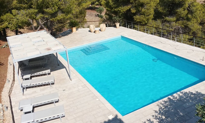 Kilada Apartment | AlphaVilla – Relax in this quiet location with beautiful sea views. Welcome!