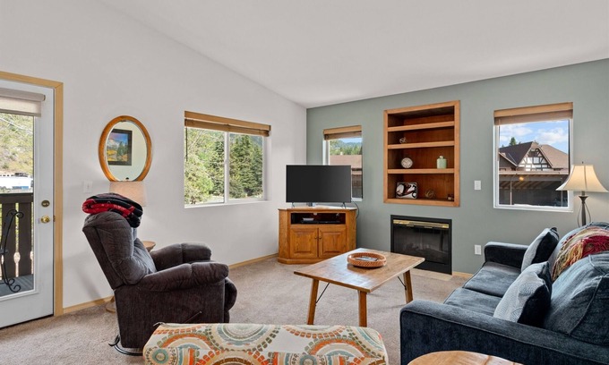 Downtown Leavenworth Condo | Alpine Adventure Pad - Close To It ALL!