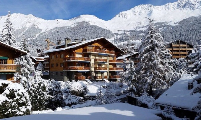 Verbier Apartment | Alpine apartment, breathtaking mountain views, trendy Swiss ski resort
