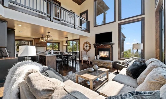 Lead House | Altitude Adjustment, Family Friendly, Beautiful Views