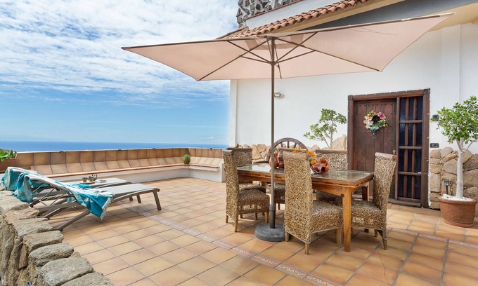 Garachico Ski Chalet | 'Amazing Country House with Ocean' with Sea View, Private Terrace and Wi-Fi