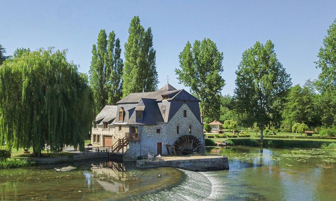Parce-sur-Sarthe House | Amazing domain with his fabulous water Mill set on river, near to Paris.