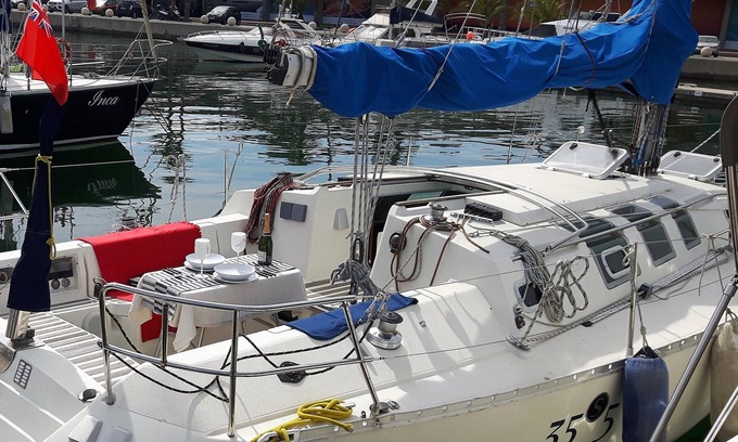 Diagonal Mar i el Front Maritim del Poblenou Boat Rental | AMAZING FLAT IN CLASSIC BOAT - BARCELONA