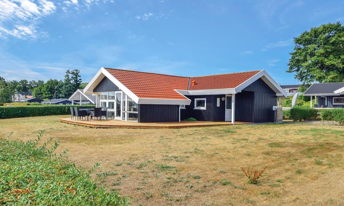 Bjert House | Amazing home in Bjert with WiFi