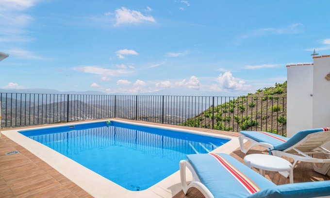 Rio Velez House | Amazing home in El Borge with WiFi