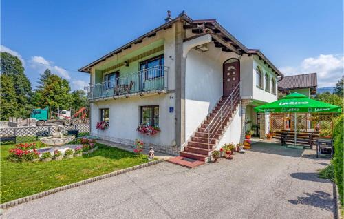 Lic House | Amazing Home In Lic With Wifi