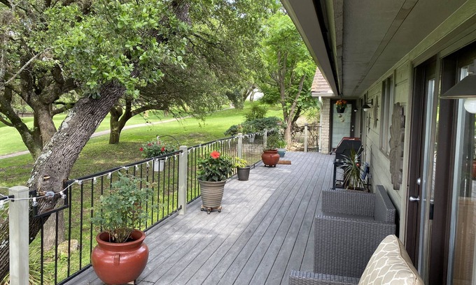 Lakeway House | Amazing Home On A Private Golf Course.