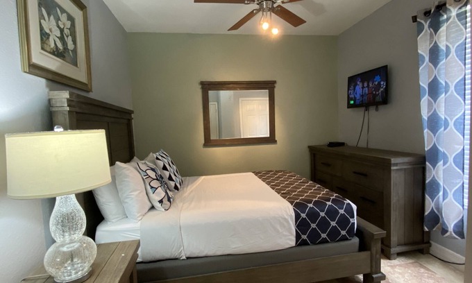 Orlando Condo | Amazing in Best Location. Heated Pool. Universal, 1 mile to Convention Center