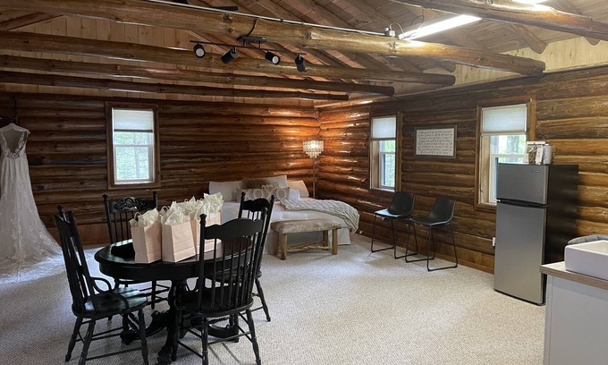 Lake Cabin | Amazing Log Cabin Nestled in 1000s of Acres of Beautiful Forest