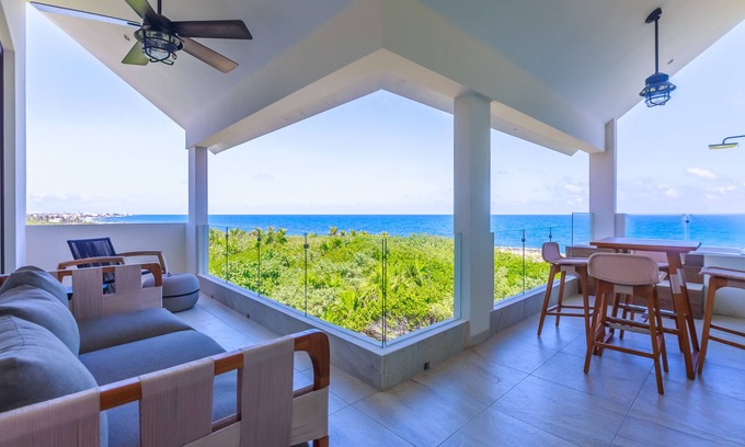 Colonia Meteorologico House | Amazing Oceanfront 6 Bedroom with Beach Access, Full Service, Heated Pool