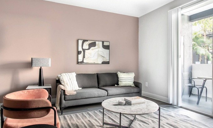 Los Angeles Apartment | Amazing Playa Vista 2BR w/Pool, Gym & W/D, nr 405, by Blueground