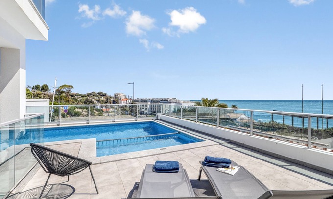 Calicos Condo | Amazing View, Beach 100m & Old Town 300m, 2 bdr+2 bthr, pool, aircon, garage